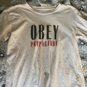 obey t-shirt
